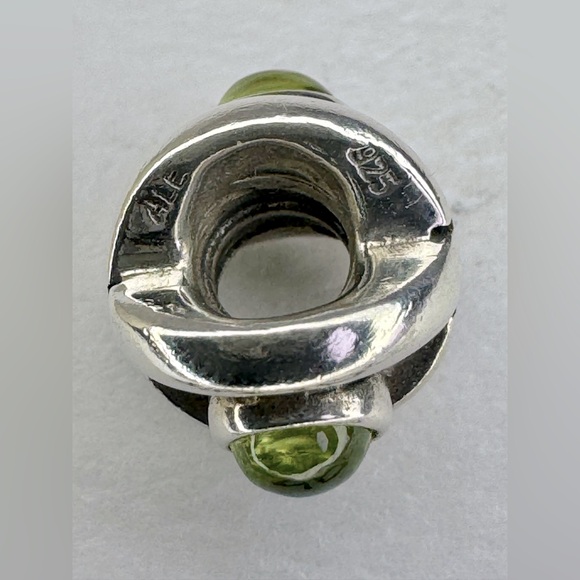Authentic Pandora Retired Green Peridot Eye S925 Ale Sterling Silver Charm - Picture 9 of 14